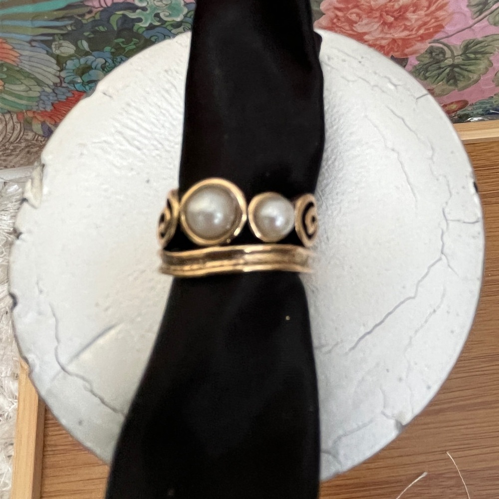 New Antiqued Goldtone and Faux Pearl Art Deco Great Gatsby Inspired Style Ring